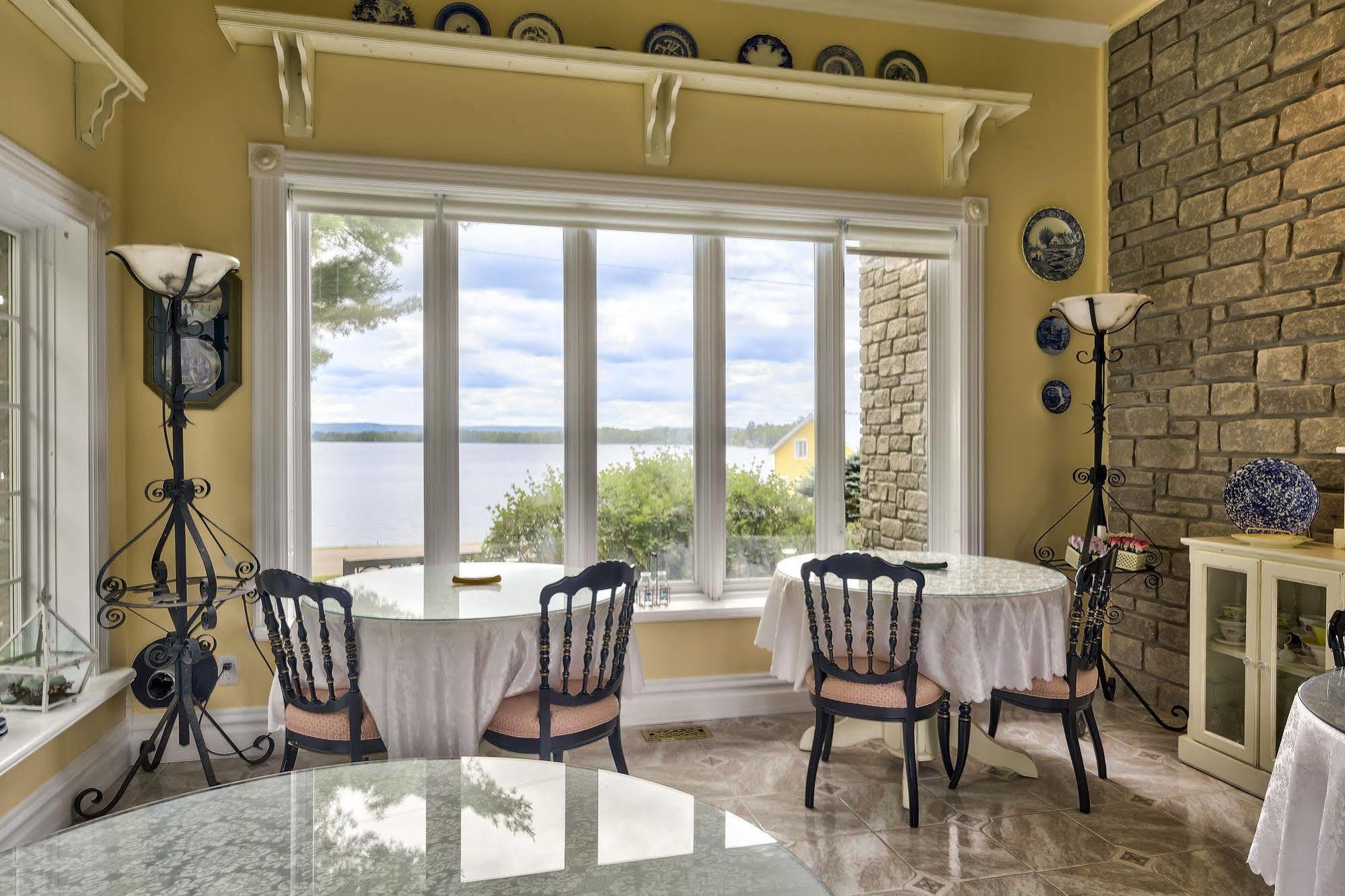 Greystone On Golden Lake Deacon Ngoại thất bức ảnh